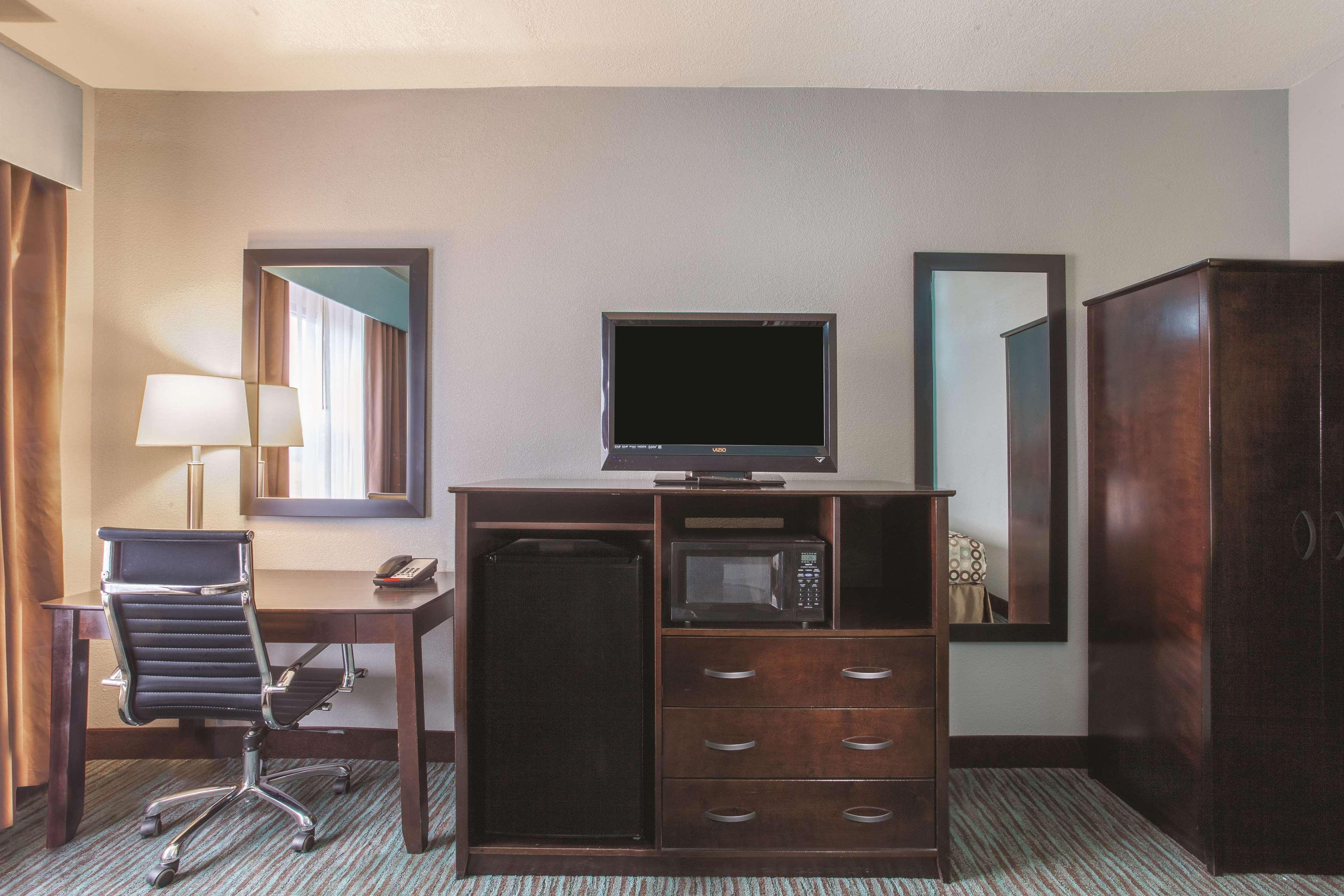 Hotel La Quinta By Wyndham East Knoxville